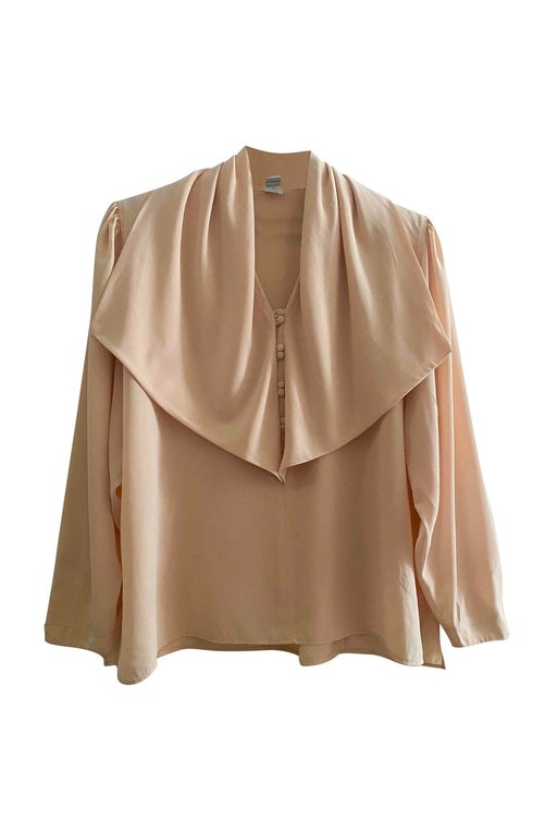 Blouse with large collar