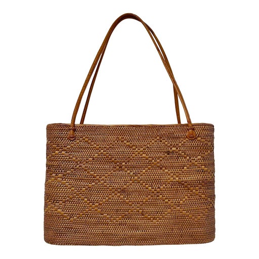 Panier en osier tressé