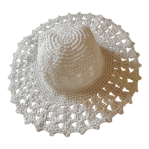 Crochet sunbonnet