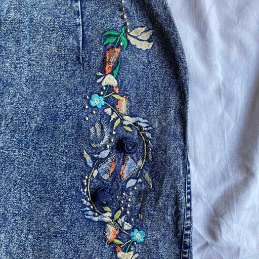 Embroidered denim skirt