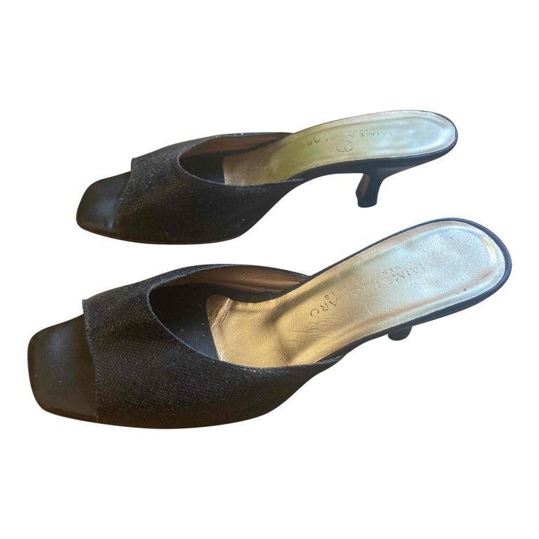 Mules noires