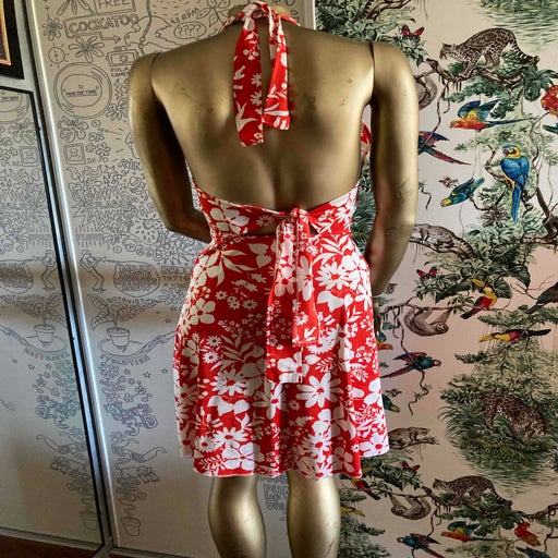 Robe dos nu à fleurs