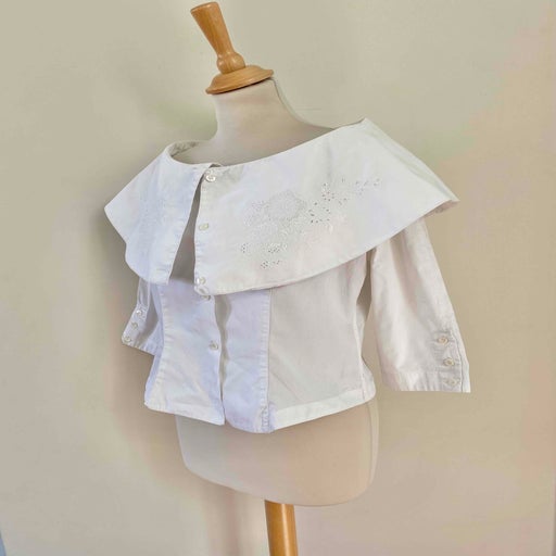 Blouse brodée