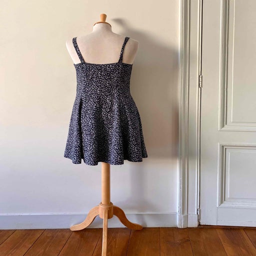 Robe boutonnée à fleurs