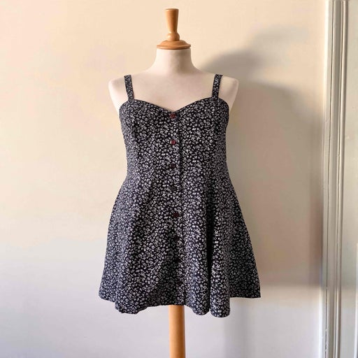 Robe boutonnée à fleurs
