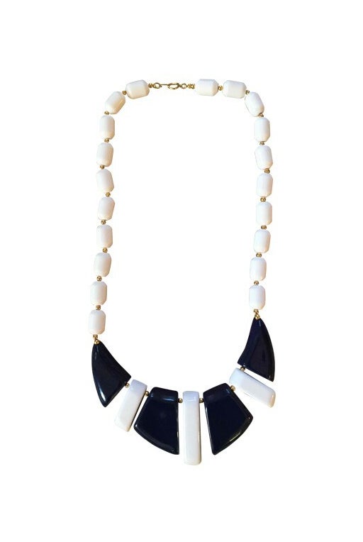 Collier plastron