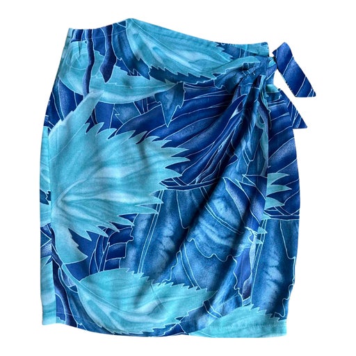 Patterned wrap skirt