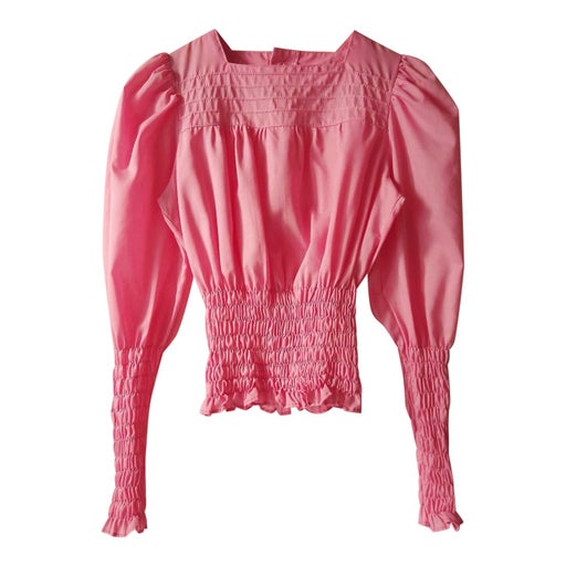 pink blouse