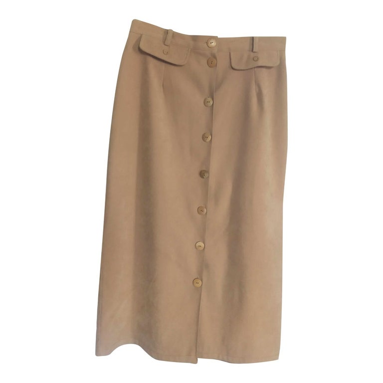 Beige buttoned skirt