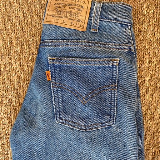 Levi&#39;s 417 W25L32 jeans