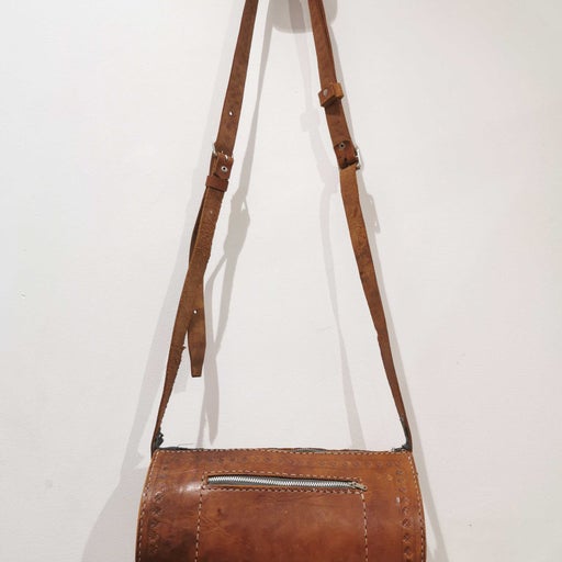 Leather shoulder bag