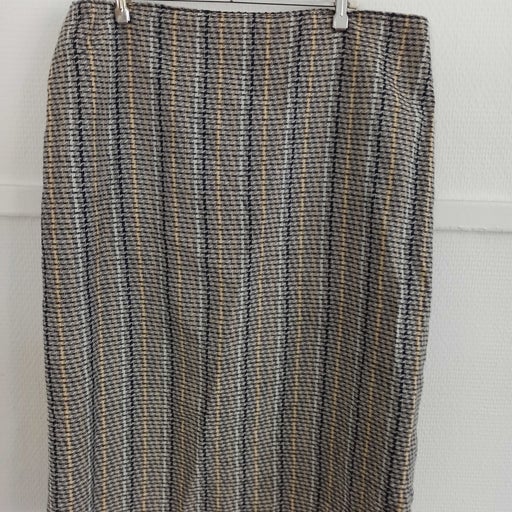 Tweed skirt suit