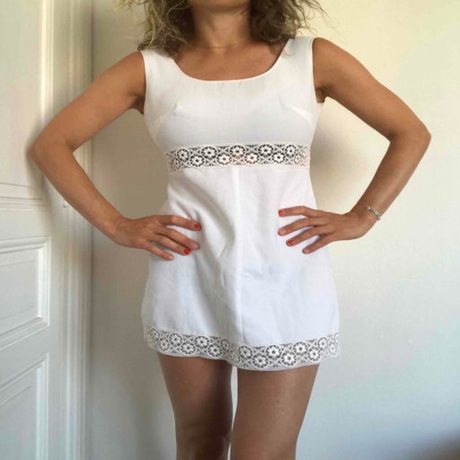 Mini robe brodée