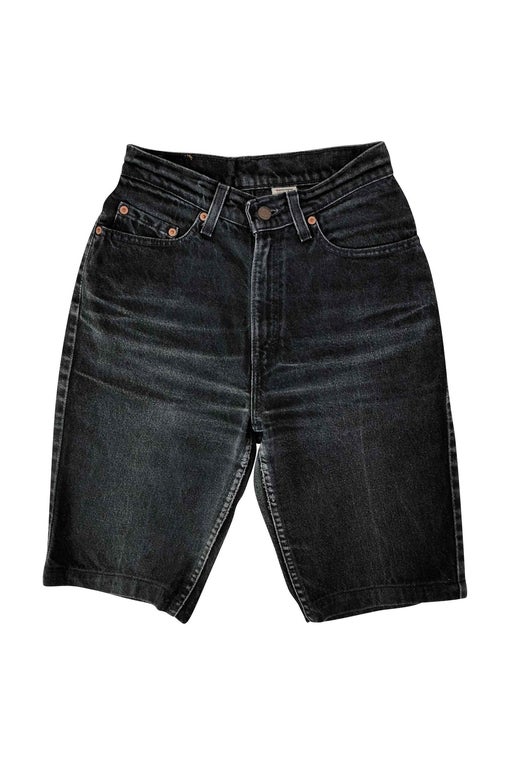 Short Levi's 