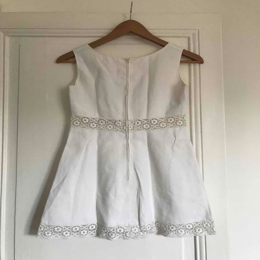 Mini robe brodée