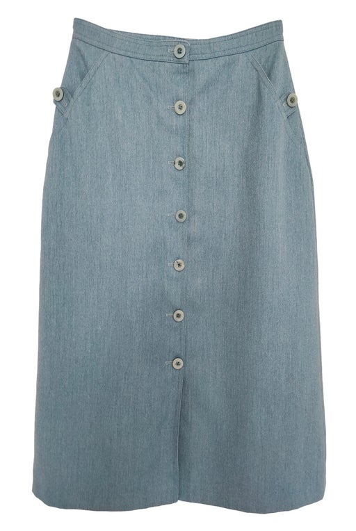 Buttoned denim skirt