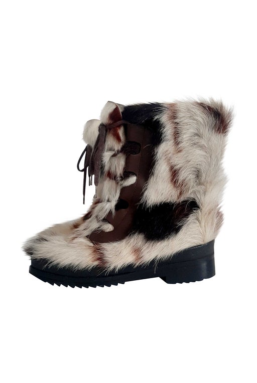 fur boots