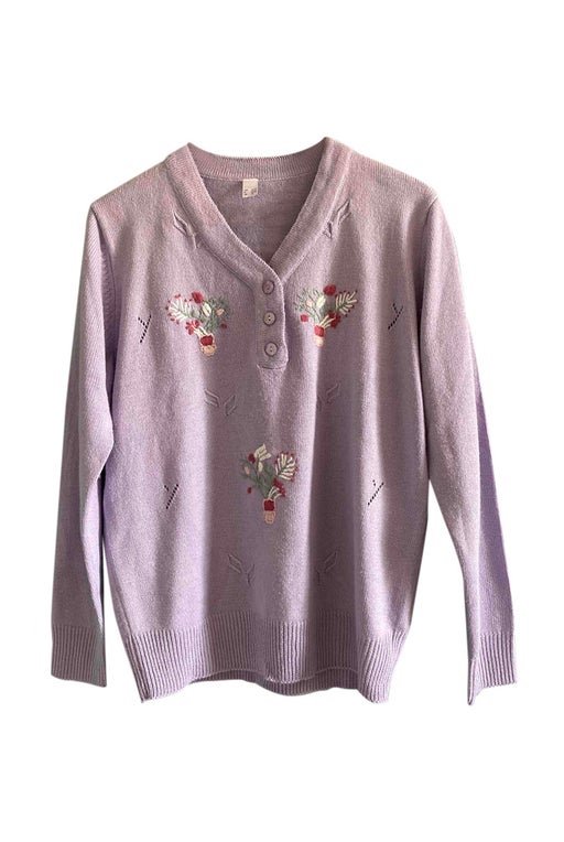 Lilac sweater with flowers