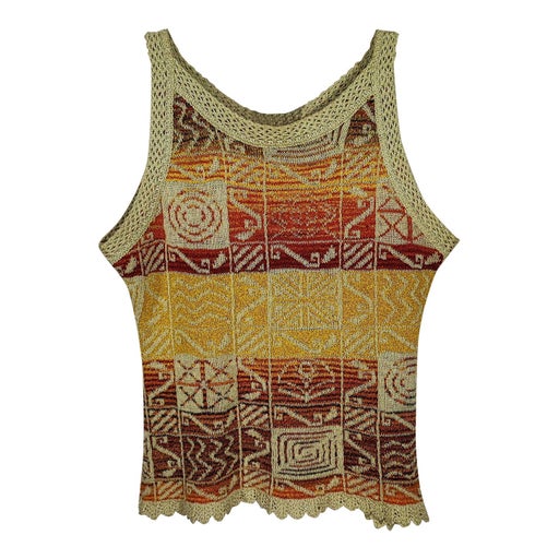 Patterned top