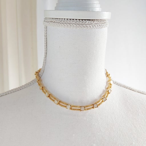 80's golden necklace