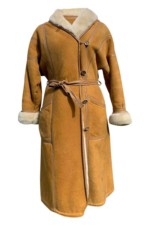 Manteau long en peau lainée