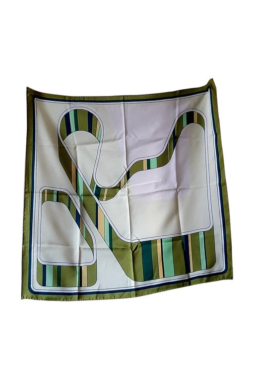 Foulard à motifs