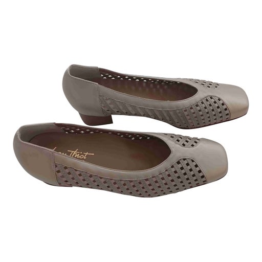 Leather ballet flats