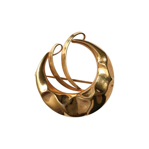 golden brooch