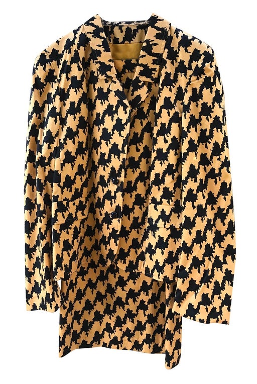 Patterned skirt suit