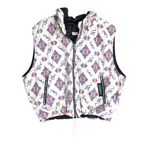 Sleeveless down jacket