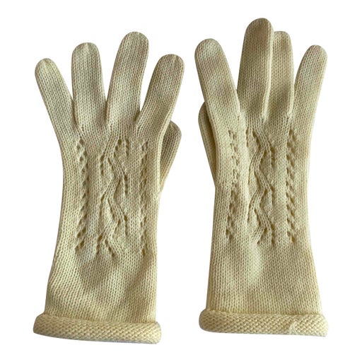 Crochet gloves