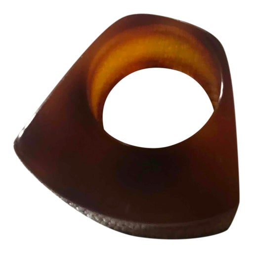 Resin ring