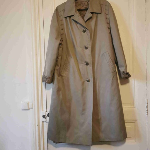 90's beige trench coat