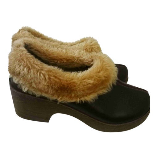 lined clogs