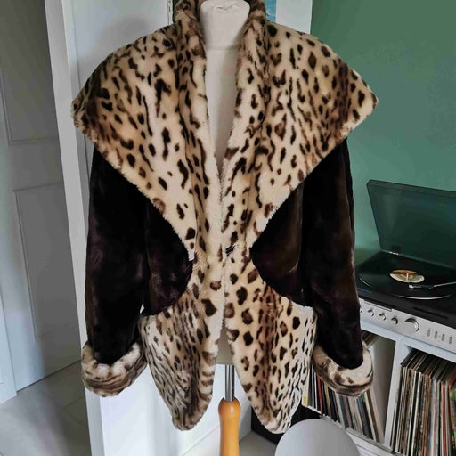 Leopard coat