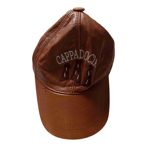 Casquette en simili cuir