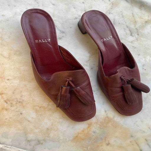Leather mules