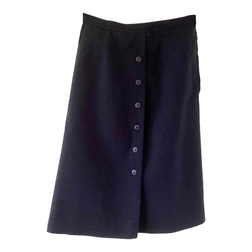 Buttoned skirt