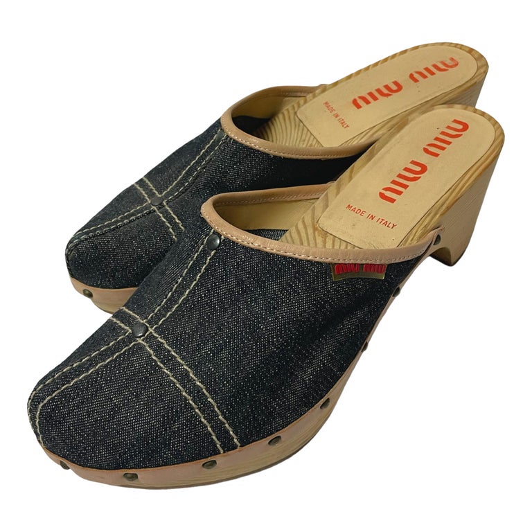 Miu discount miu clogs