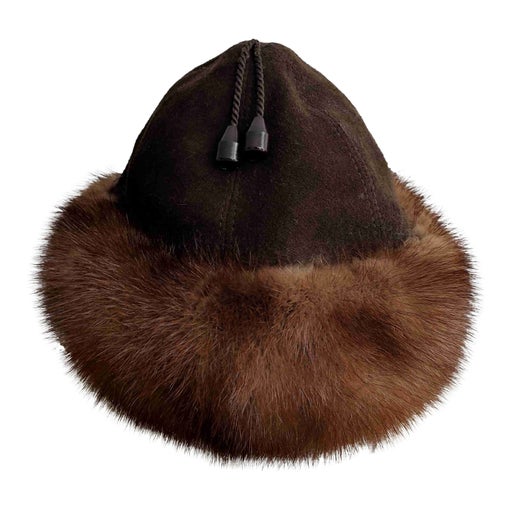 Toque en daim et fourrure 