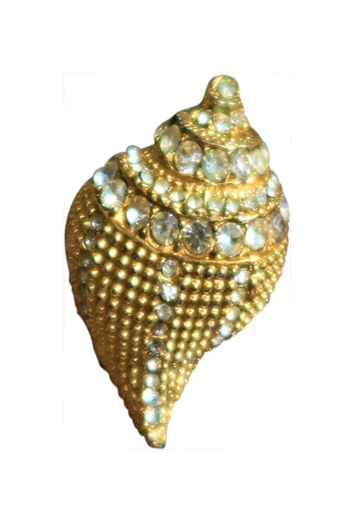 80's golden pendant