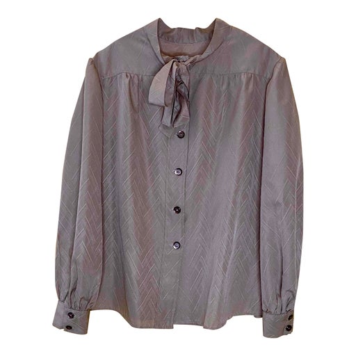 Pussy-bow shirt
