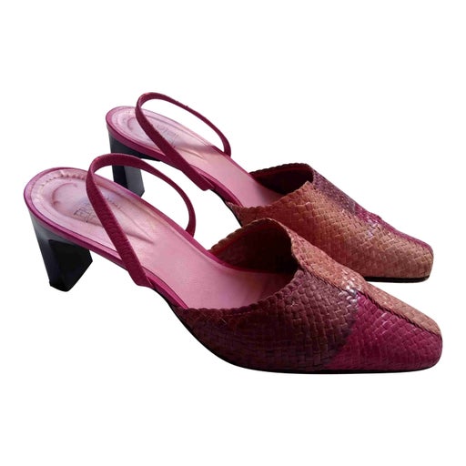 Mules en cuir tressé