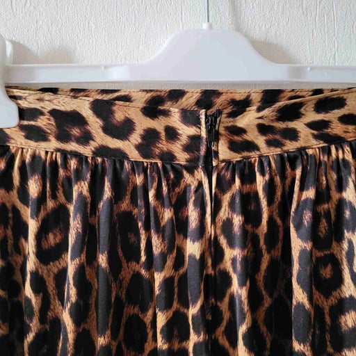 Long leopard skirt