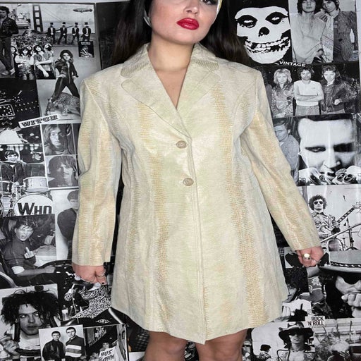 Croc-effect trench coat