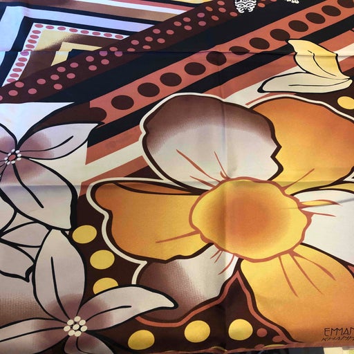Emmanuelle Kahn scarf