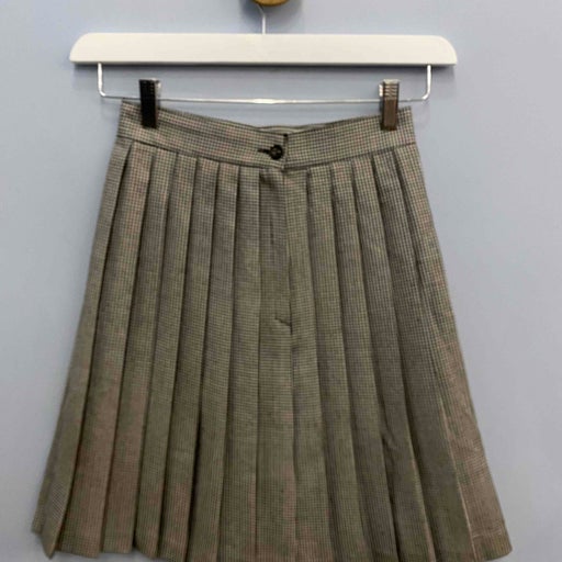 Houndstooth skirt