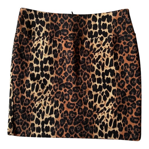 Leopard mini skirt.