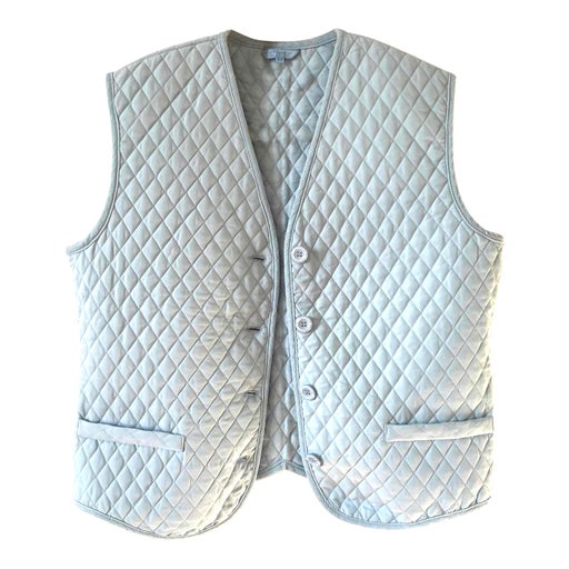 Sleeveless quilted vest