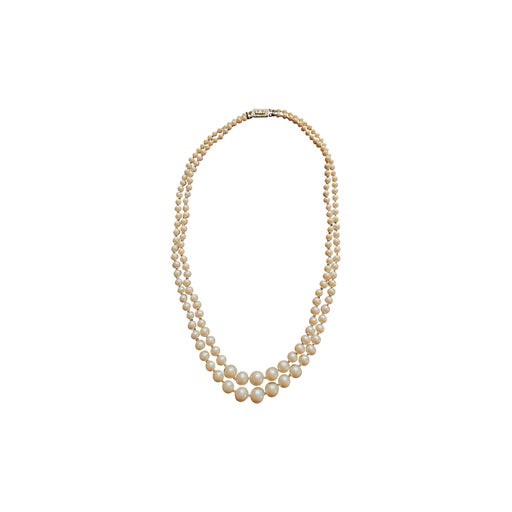Pearl necklace
